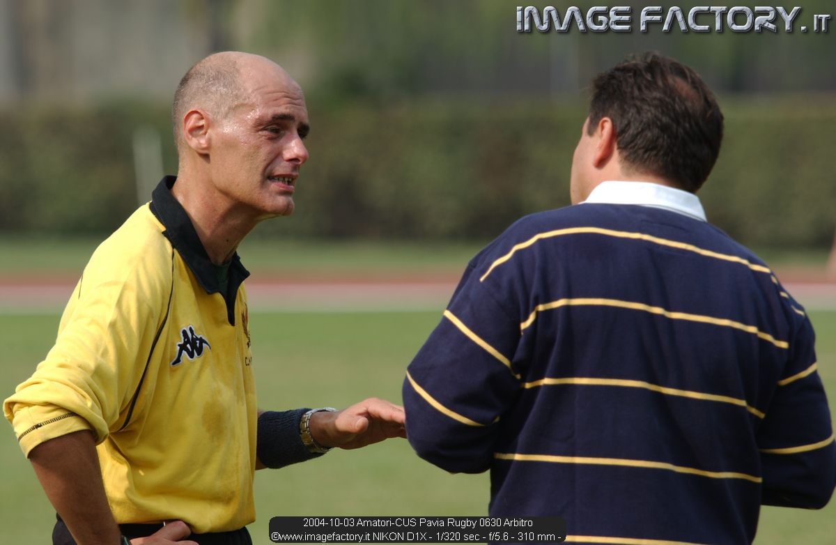 2004-10-03 Amatori-CUS Pavia Rugby 0630 Arbitro
